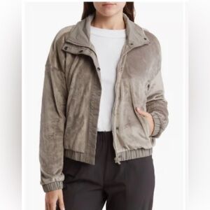 90 Degree By Reflex Women's Gray Teddy Jacket